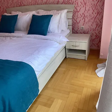 Charming Modern Condo Near City Center Free Parking & Fully Equipped Skopje Buitenkant foto