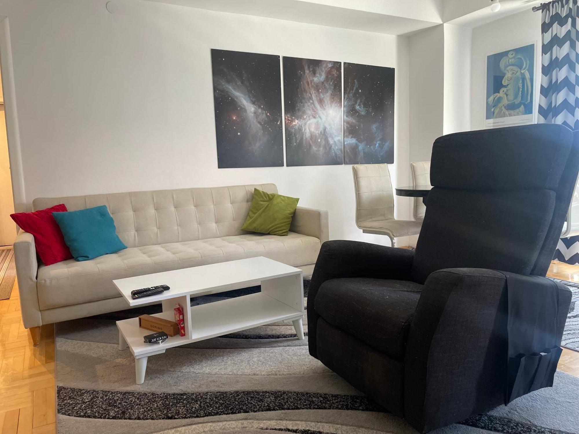 Charming Modern Near Center Free Parking & Fully Equipped Apartman Szkopje