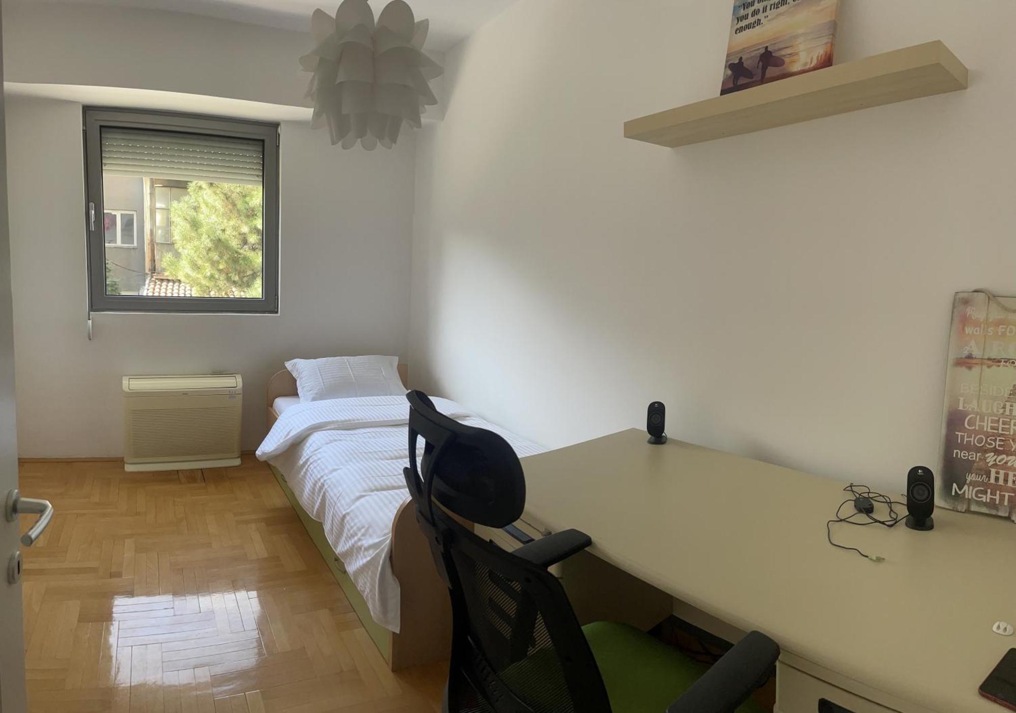 Charming Modern Near Center Free Parking & Fully Equipped Apartman *