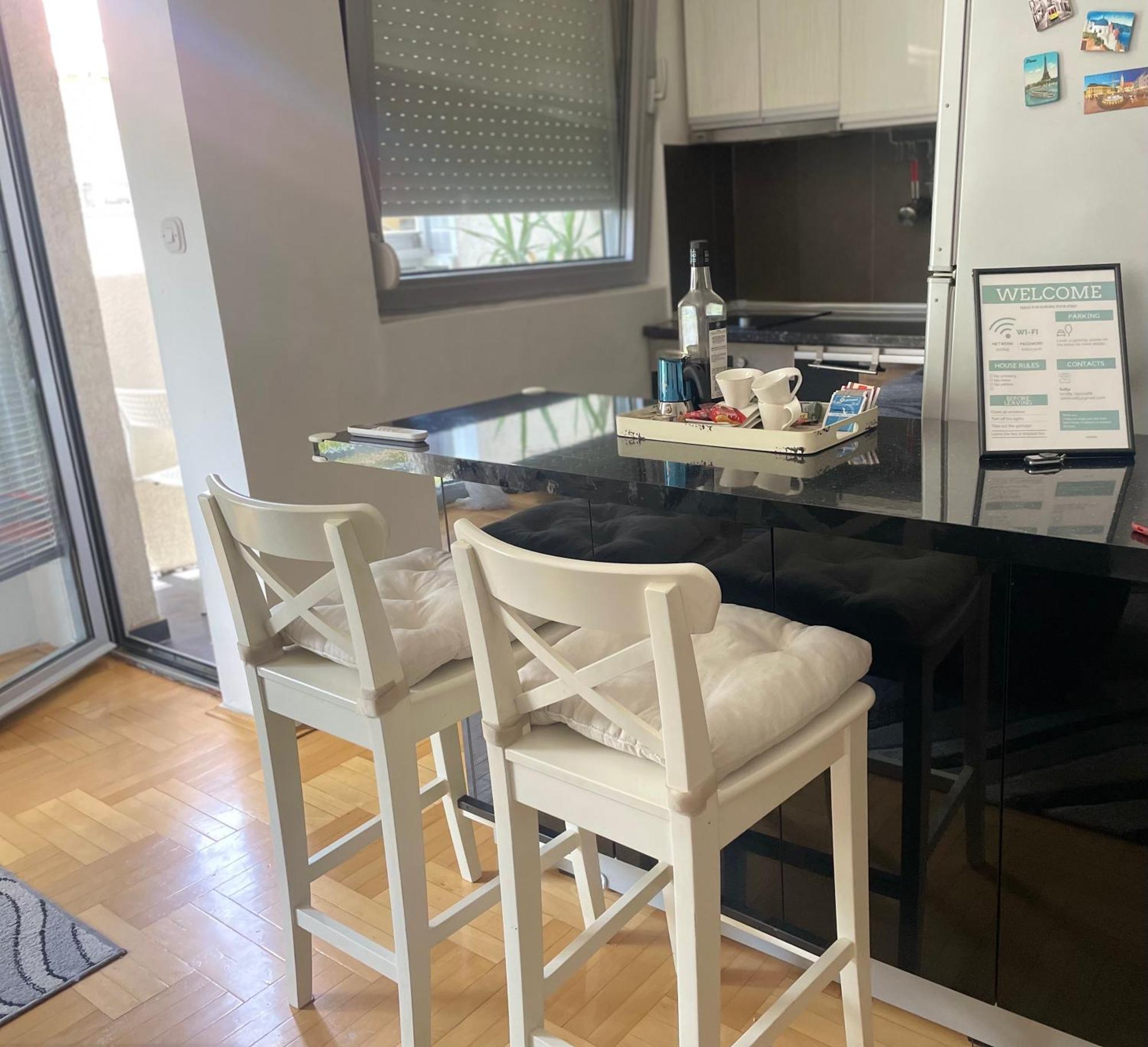 Apartman Charming Modern Near Center Free Parking & Fully Equipped *